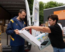 Медицинские грузы для больниц Харьковщины, Винницкой и Киева передали БФ молодежной инициативы «Надежда», Валерий Дубиль и Вита Присяжнюк
